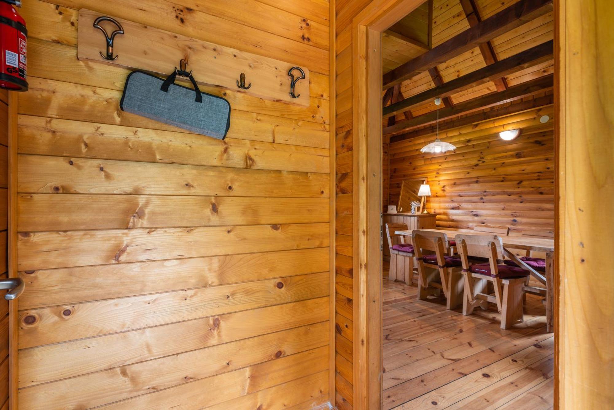 Chalets Zelena Vrata Fuzine Exterior photo